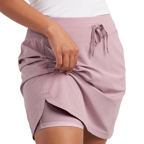 NEW- Kirkland Signature Pink Skort, Size Medium ( 30) - Picture 1 of 6
